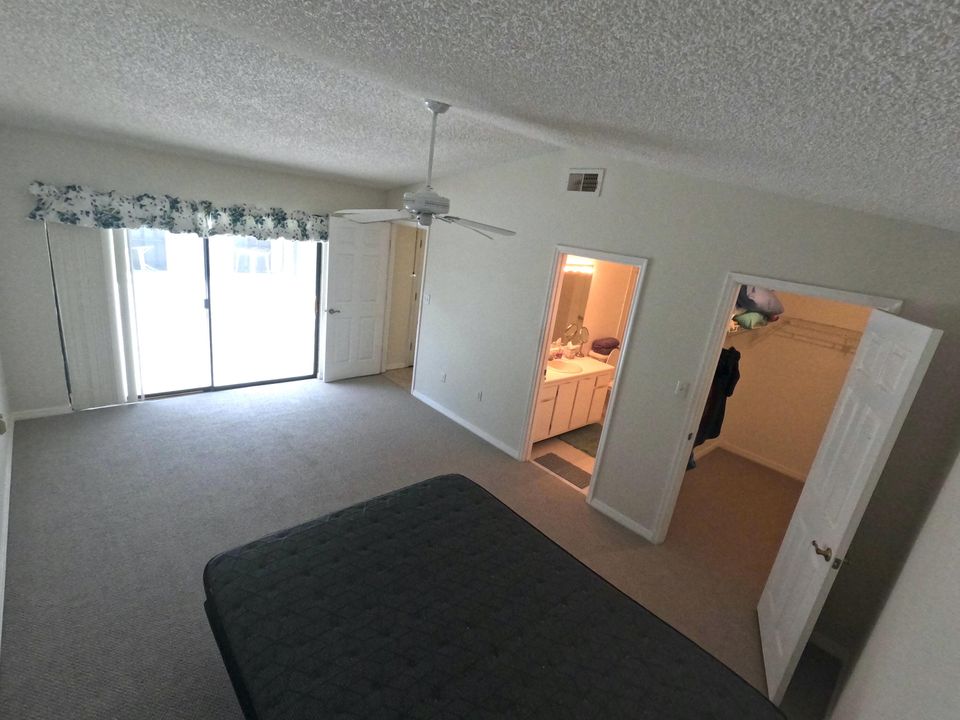 For Sale: $174,900 (2 beds, 2 baths, 1280 Square Feet)