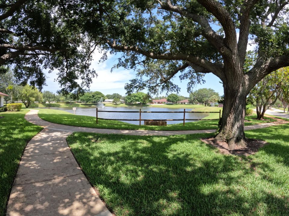 For Sale: $174,900 (2 beds, 2 baths, 1280 Square Feet)