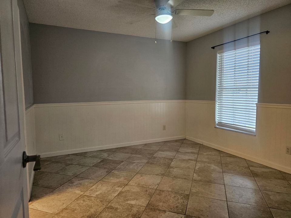 出租: $2,800 (3 贝兹, 2 浴室, 1200 平方英尺)