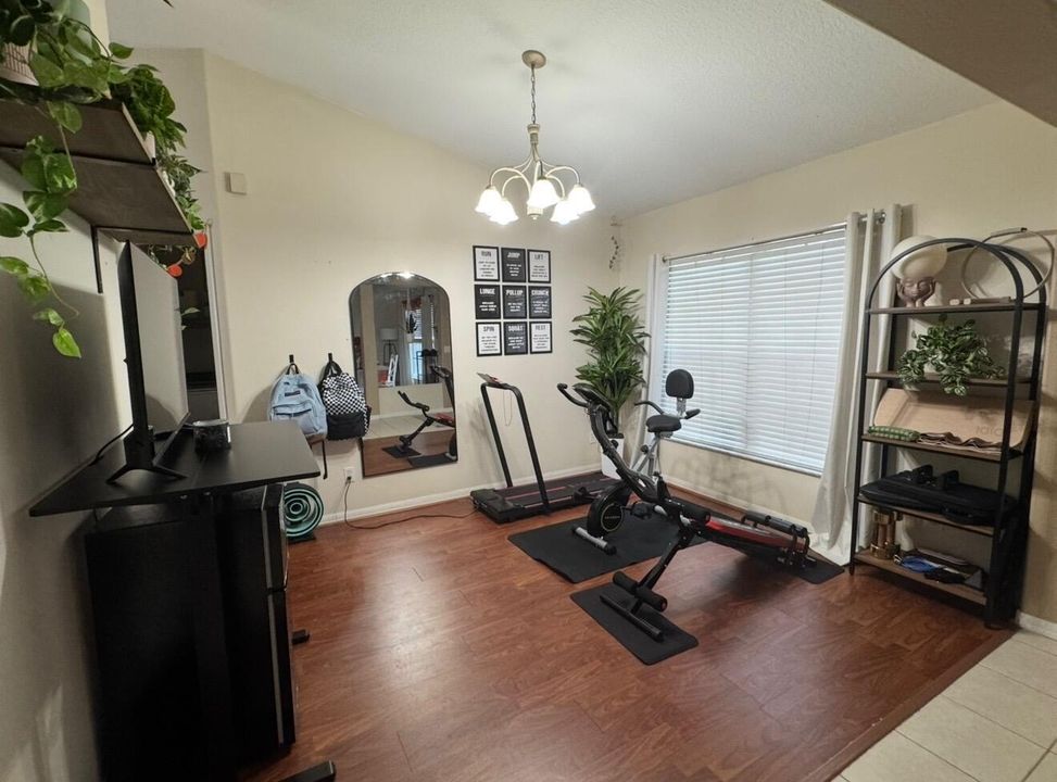 待售: $429,900 (4 贝兹, 2 浴室, 2236 平方英尺)