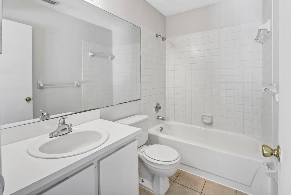 En Renta: $2,250 (3 camas, 2 baños, 1206 Pies cuadrados)