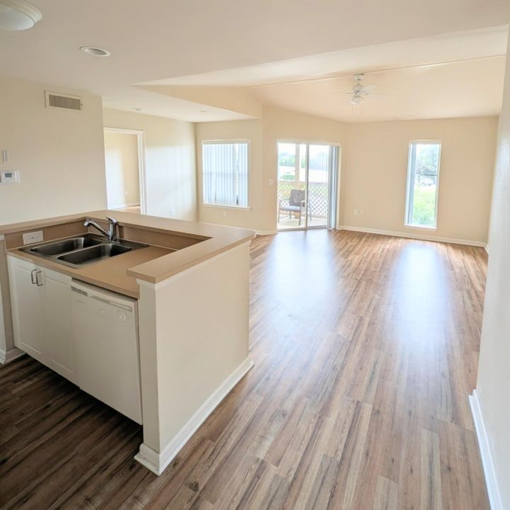 В аренду: $1,650 (1 спален, 1 ванн, 745 Квадратных фут)