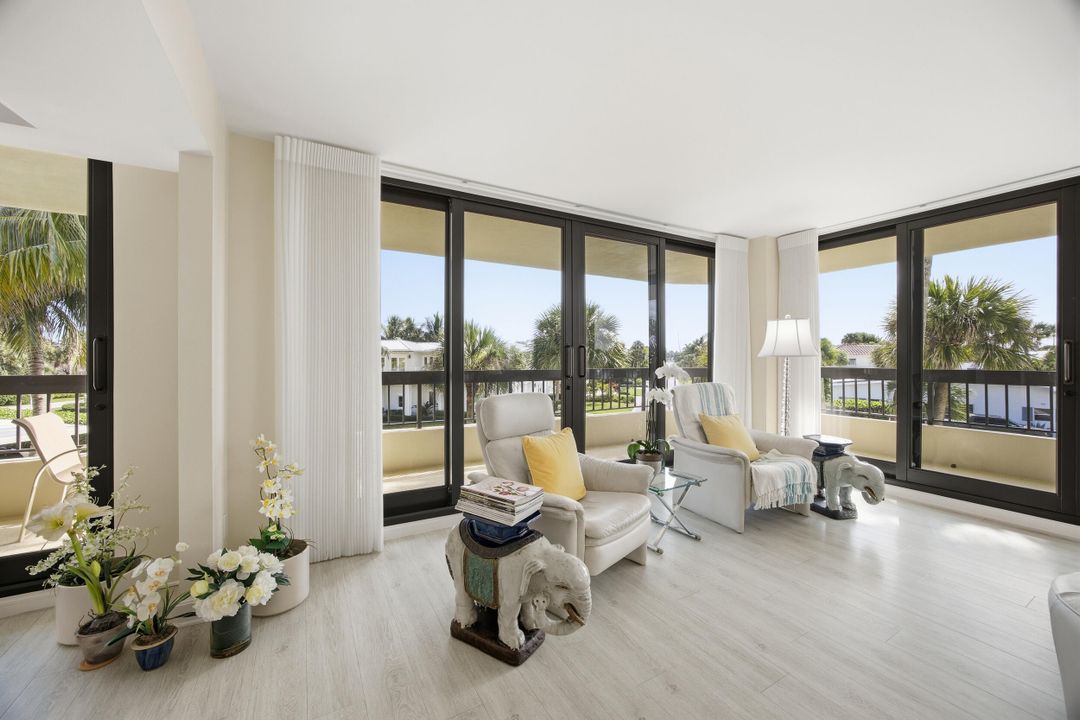 待售: $1,295,000 (3 贝兹, 2 浴室, 2275 平方英尺)