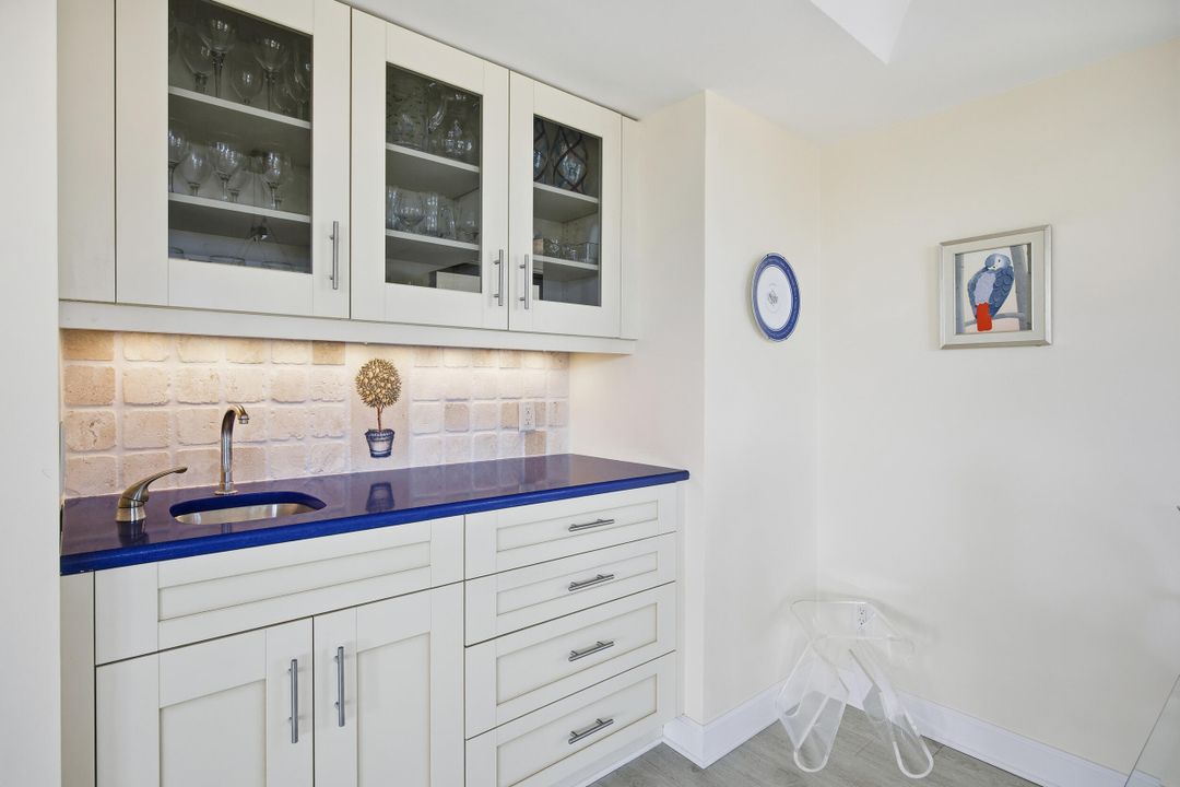 待售: $1,295,000 (3 贝兹, 2 浴室, 2275 平方英尺)