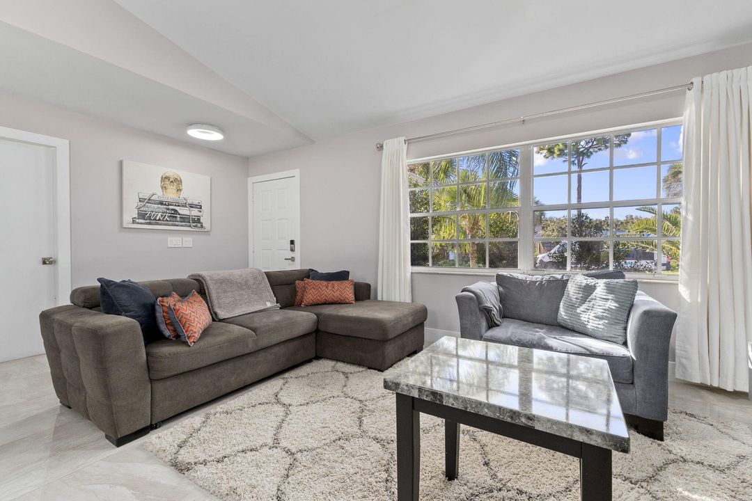 En Venta: $599,999 (3 camas, 2 baños, 1656 Pies cuadrados)