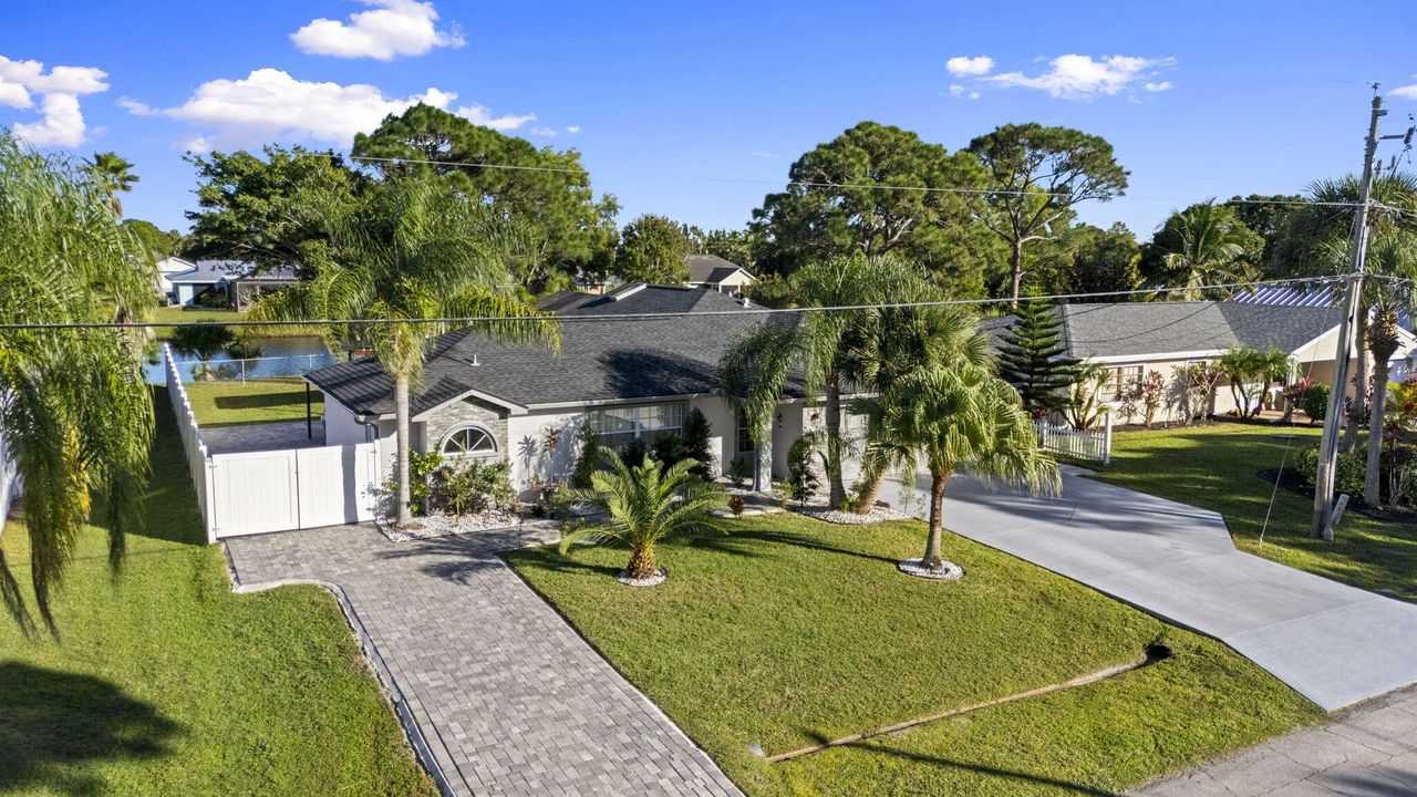 En Venta: $599,999 (3 camas, 2 baños, 1656 Pies cuadrados)