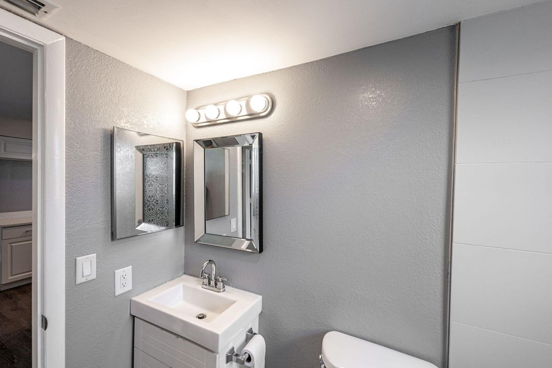 For Sale: $169,900 (2 beds, 2 baths, 874 Square Feet)