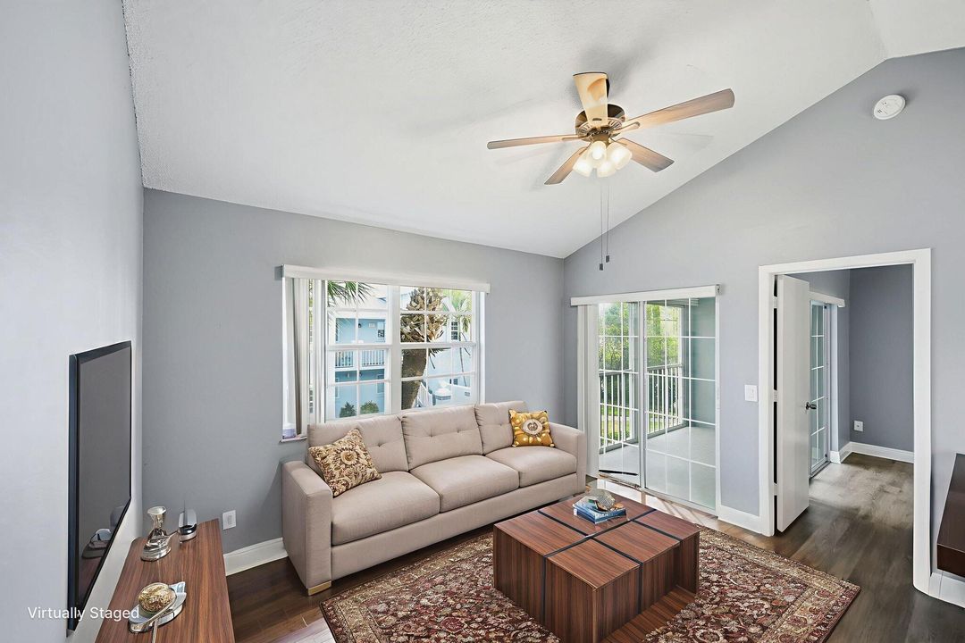 For Sale: $169,900 (2 beds, 2 baths, 874 Square Feet)