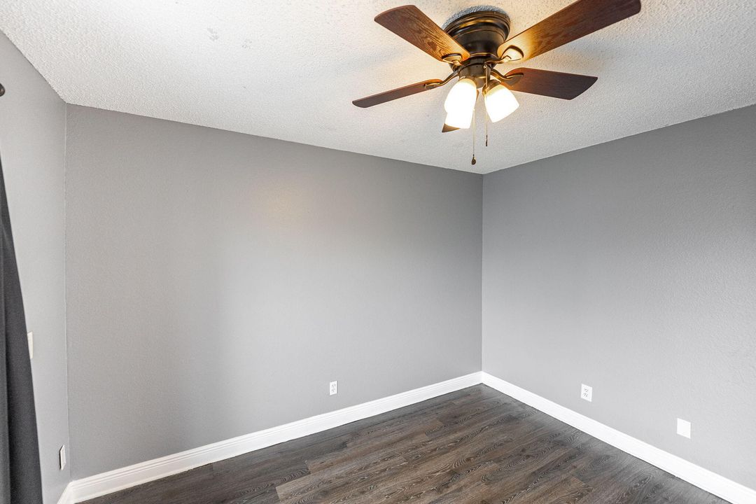 For Sale: $169,900 (2 beds, 2 baths, 874 Square Feet)