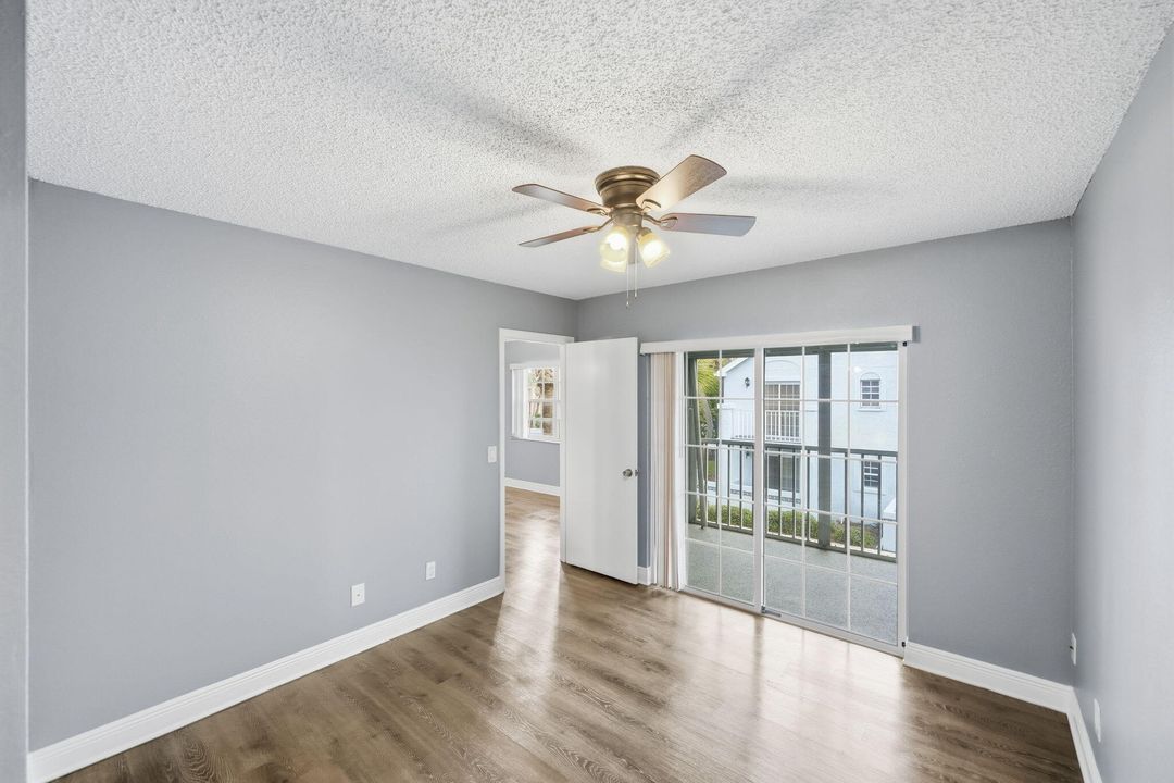 For Sale: $169,900 (2 beds, 2 baths, 874 Square Feet)