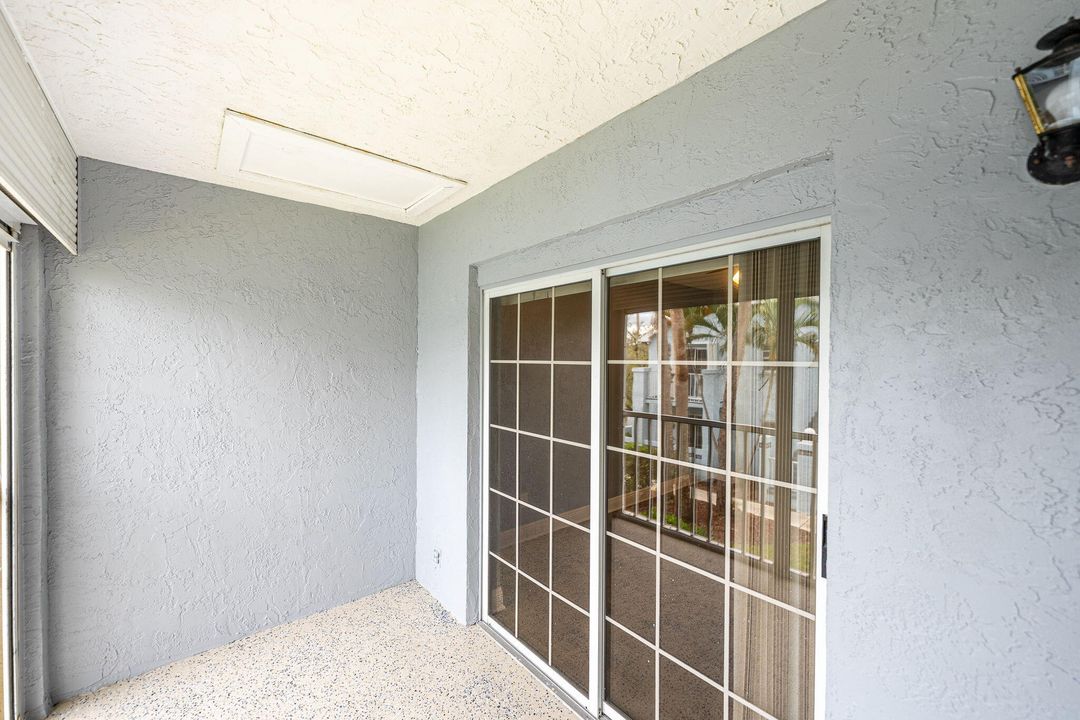 For Sale: $169,900 (2 beds, 2 baths, 874 Square Feet)