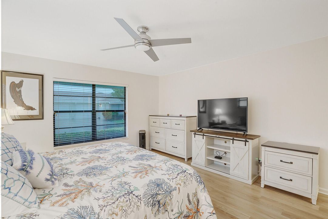 В аренду: $2,650 (2 спален, 2 ванн, 1404 Квадратных фут)