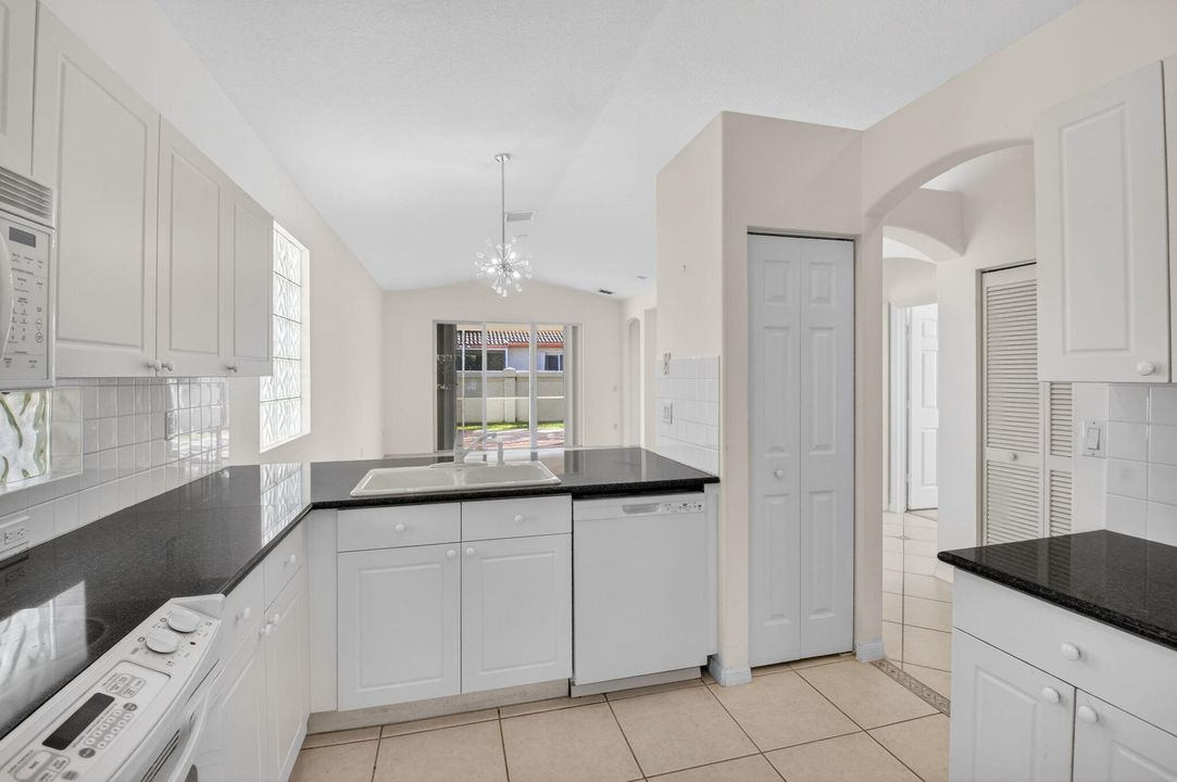 En Venta: $339,900 (3 camas, 2 baños, 1627 Pies cuadrados)