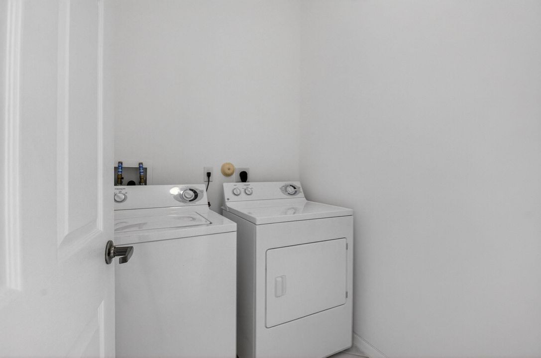 En Venta: $339,900 (3 camas, 2 baños, 1627 Pies cuadrados)