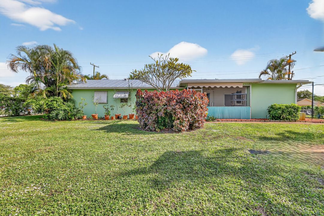 For Sale: $449,900 (3 beds, 2 baths, 1500 Square Feet)