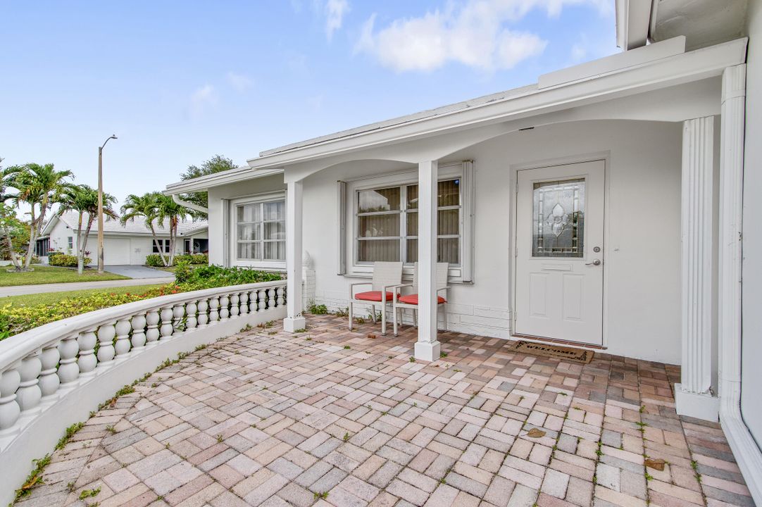 For Sale: $379,000 (2 beds, 2 baths, 1443 Square Feet)