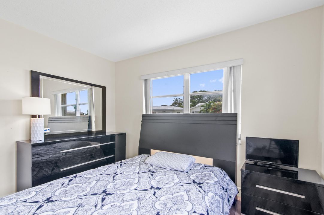 For Sale: $379,000 (2 beds, 2 baths, 1443 Square Feet)