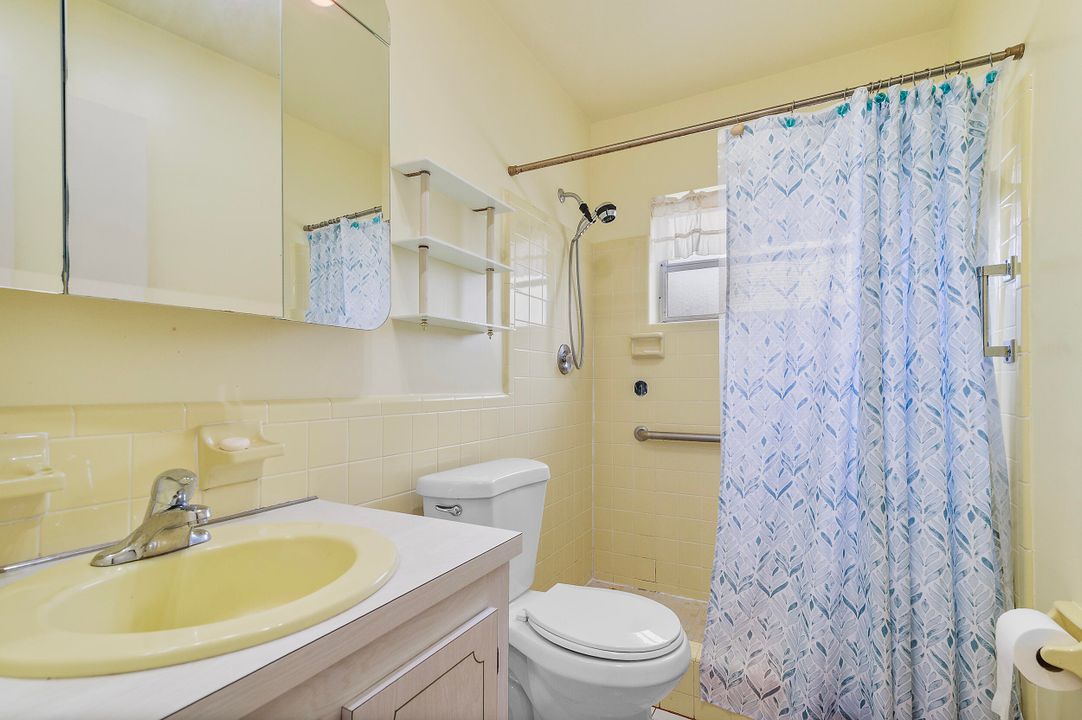 For Sale: $379,000 (2 beds, 2 baths, 1443 Square Feet)