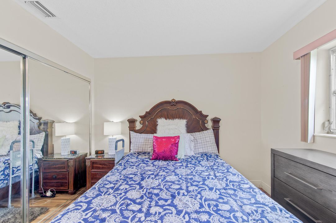 For Sale: $379,000 (2 beds, 2 baths, 1443 Square Feet)