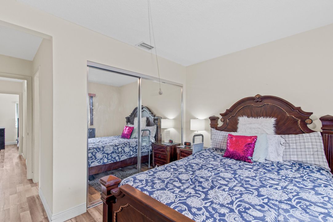 For Sale: $379,000 (2 beds, 2 baths, 1443 Square Feet)