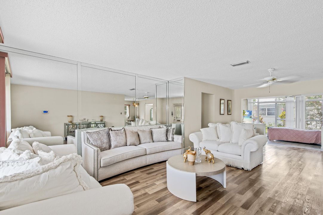 For Sale: $379,000 (2 beds, 2 baths, 1443 Square Feet)