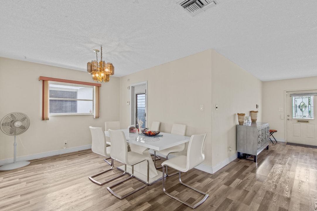 For Sale: $379,000 (2 beds, 2 baths, 1443 Square Feet)