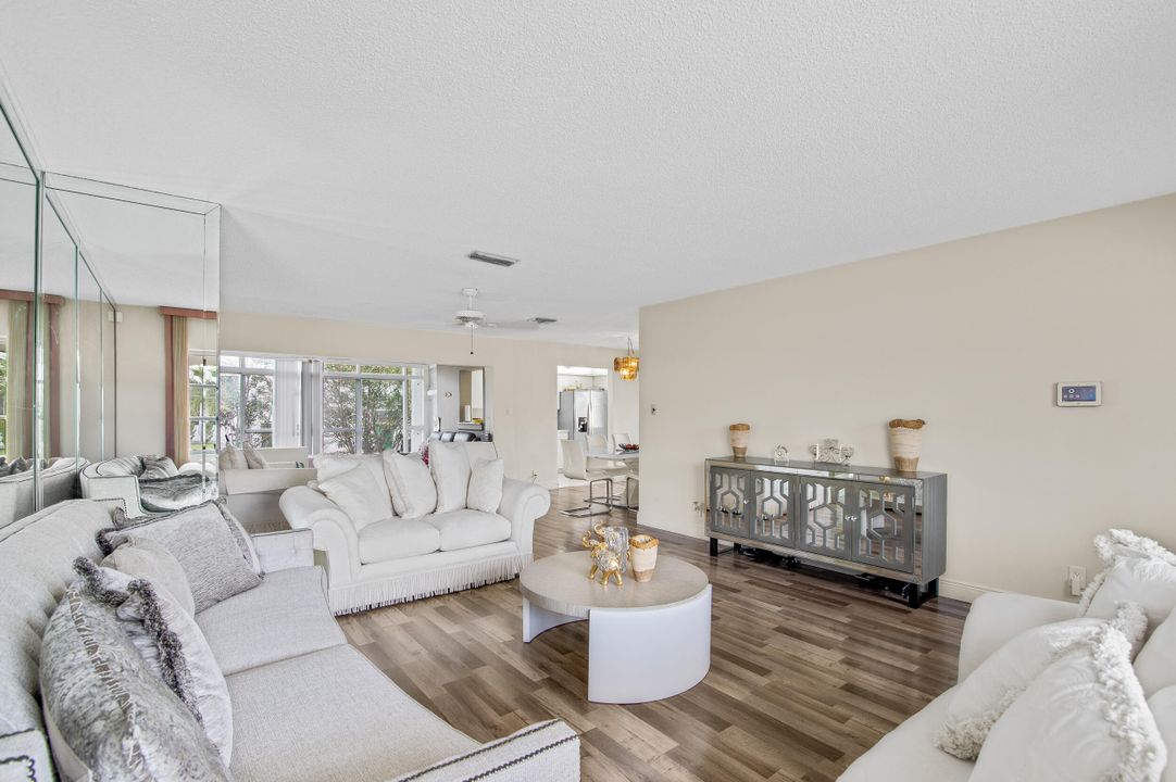 For Sale: $379,000 (2 beds, 2 baths, 1443 Square Feet)