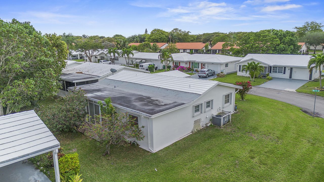 For Sale: $379,000 (2 beds, 2 baths, 1443 Square Feet)