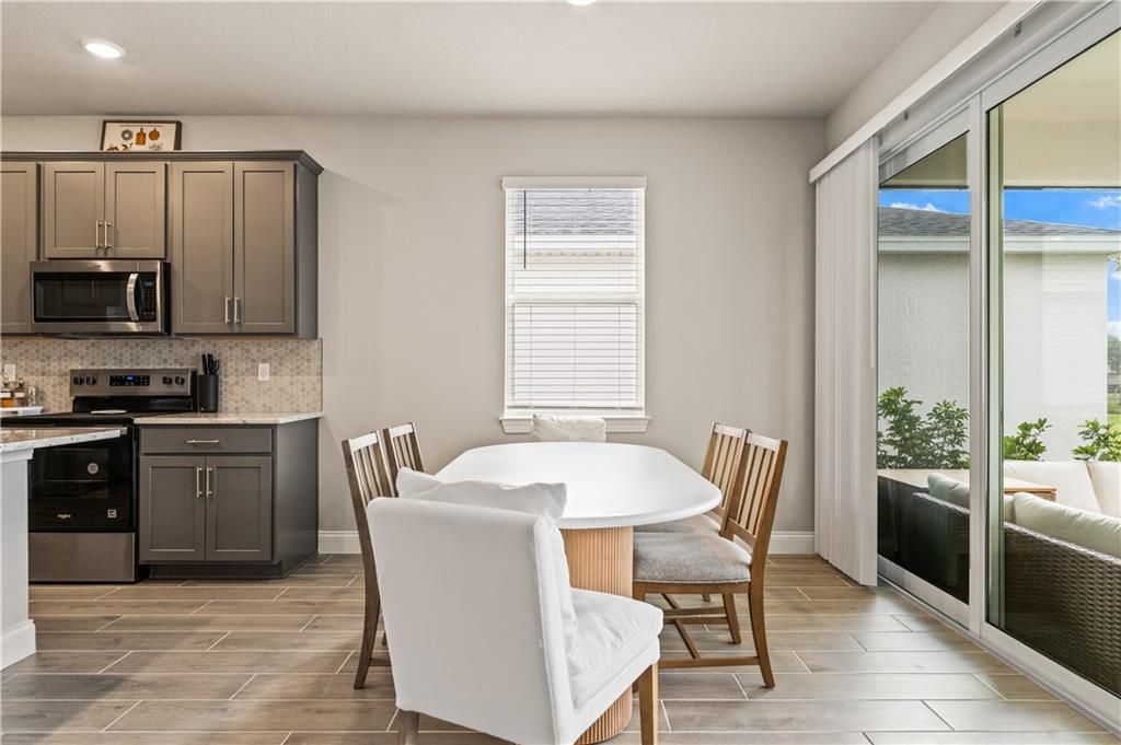 待售: $499,990 (4 贝兹, 2 浴室, 1908 平方英尺)