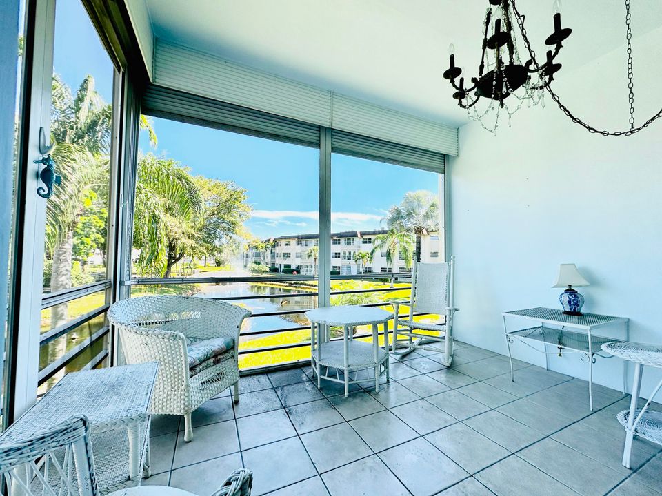 待售: $115,000 (2 贝兹, 2 浴室, 944 平方英尺)