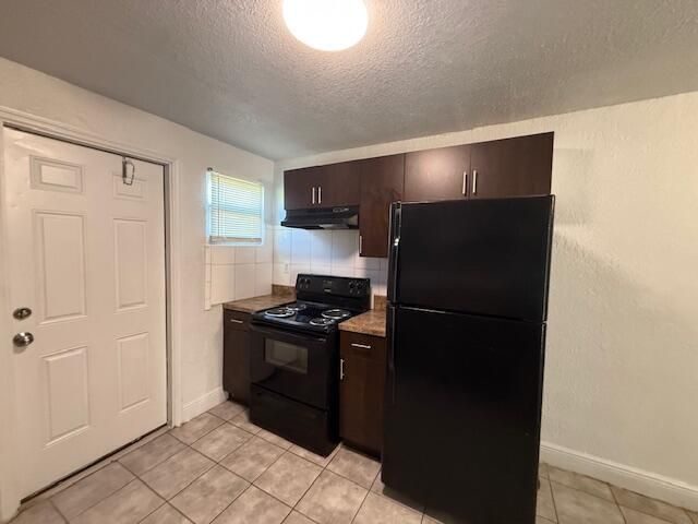 For Rent: $1,600 (2 beds, 1 baths, 1200 Square Feet)