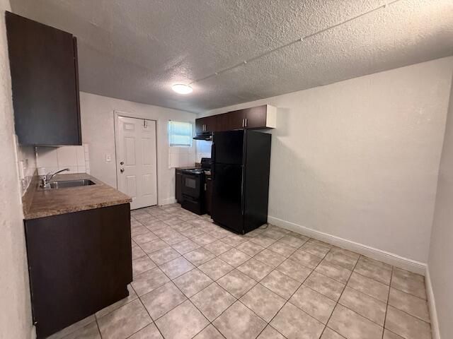 For Rent: $1,600 (2 beds, 1 baths, 1200 Square Feet)