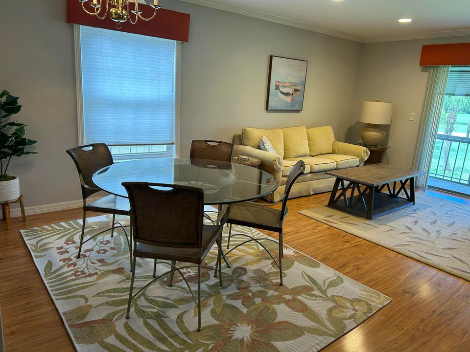 For Rent: $4,000 (2 beds, 2 baths, 1230 Square Feet)