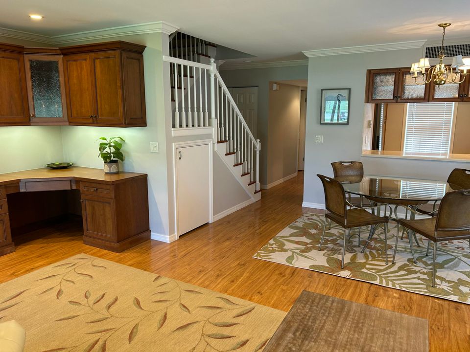 For Rent: $4,000 (2 beds, 2 baths, 1230 Square Feet)