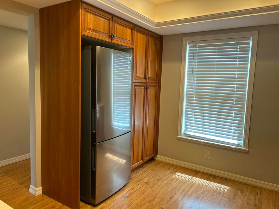 For Rent: $4,000 (2 beds, 2 baths, 1230 Square Feet)