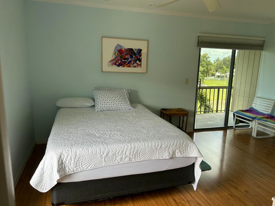 For Rent: $4,000 (2 beds, 2 baths, 1230 Square Feet)