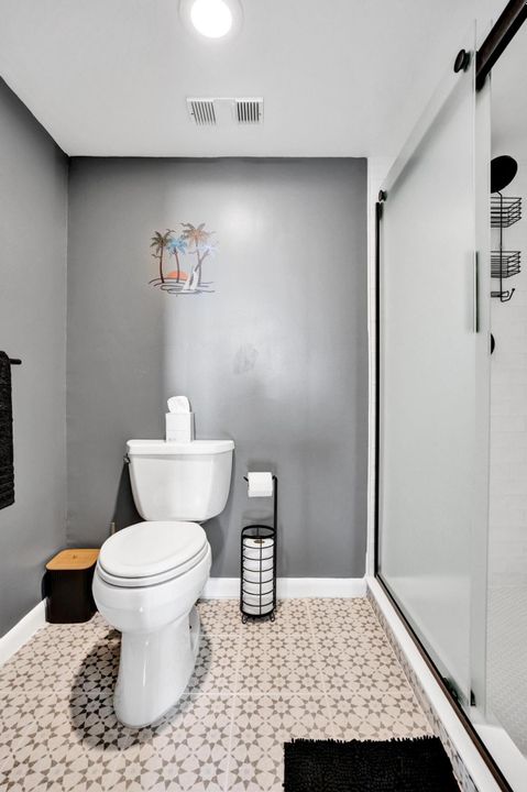 For Rent: $8,500 (2 beds, 2 baths, 1270 Square Feet)