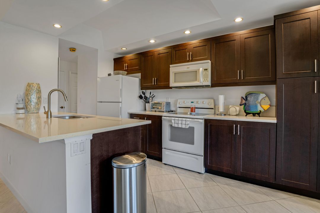 待售: $375,000 (2 贝兹, 2 浴室, 1323 平方英尺)