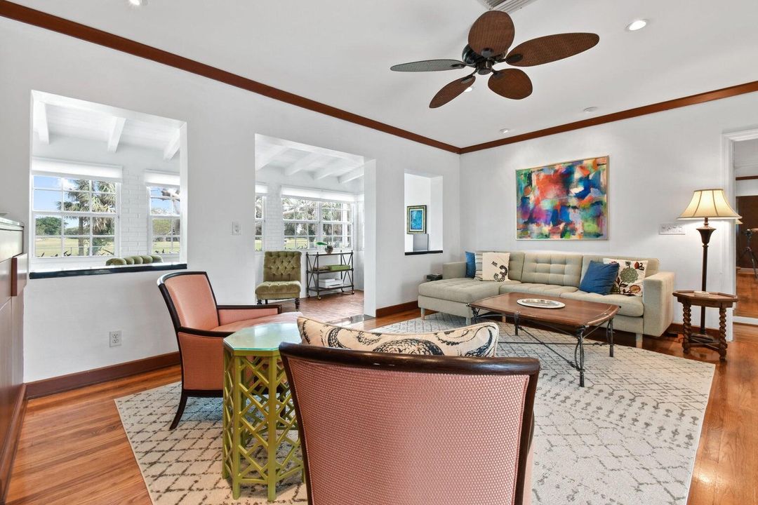 For Rent: $3,800 (2 beds, 2 baths, 1365 Square Feet)