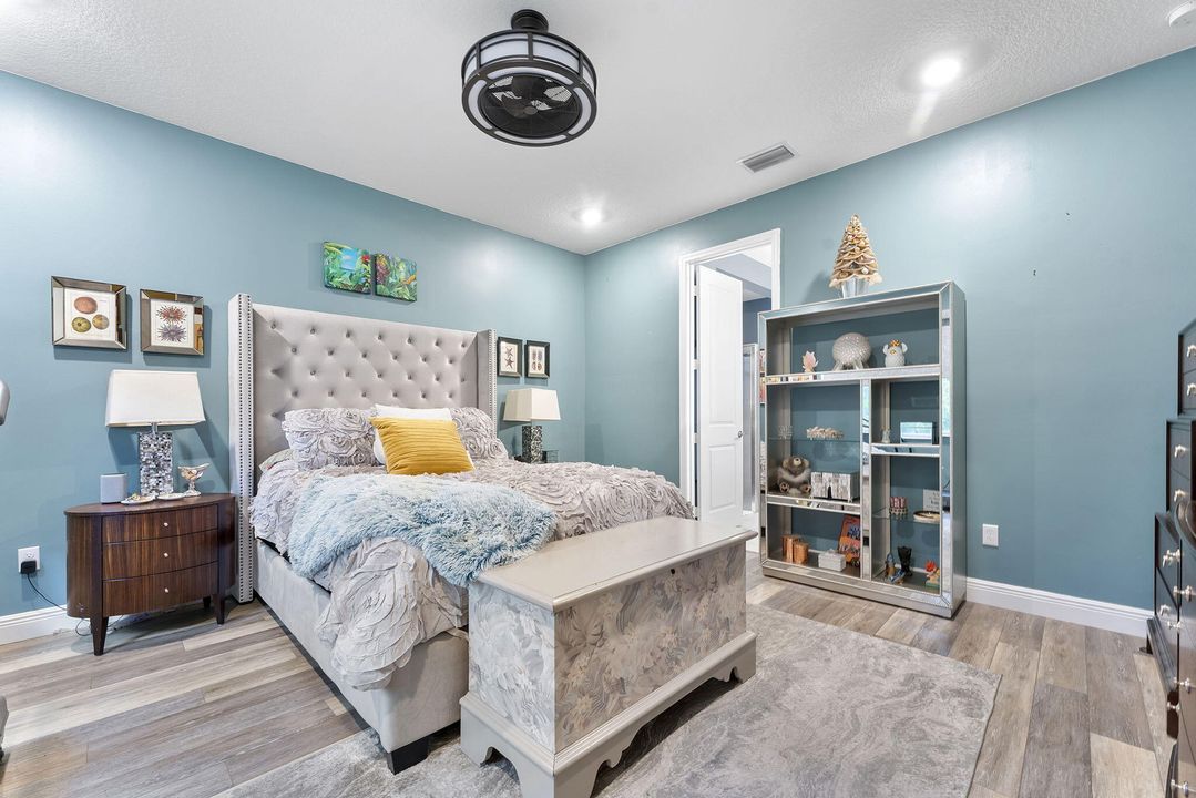 En Venta: $725,000 (4 camas, 3 baños, 2179 Pies cuadrados)