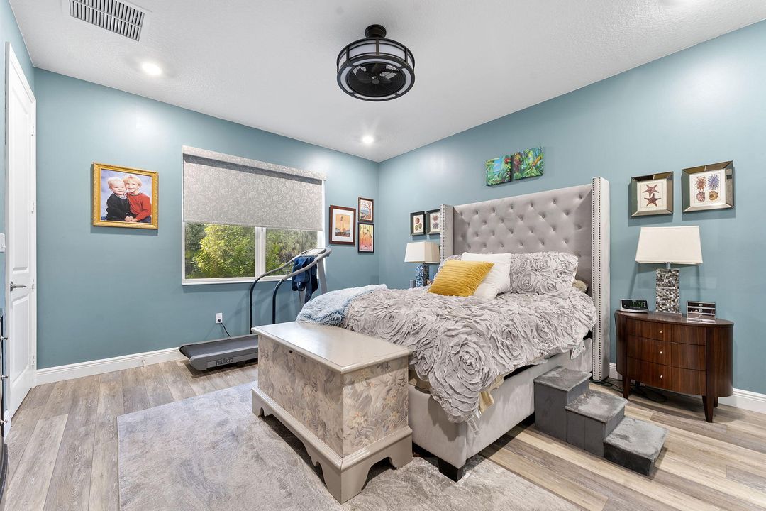 En Venta: $725,000 (4 camas, 3 baños, 2179 Pies cuadrados)