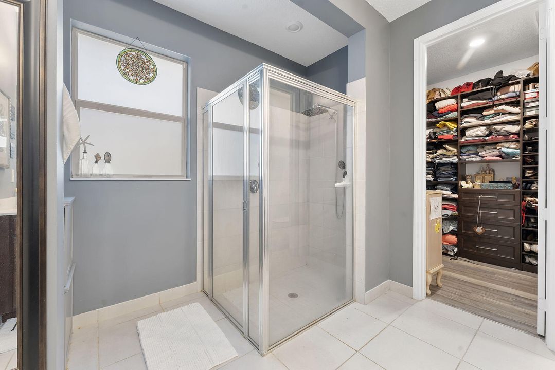 En Venta: $725,000 (4 camas, 3 baños, 2179 Pies cuadrados)