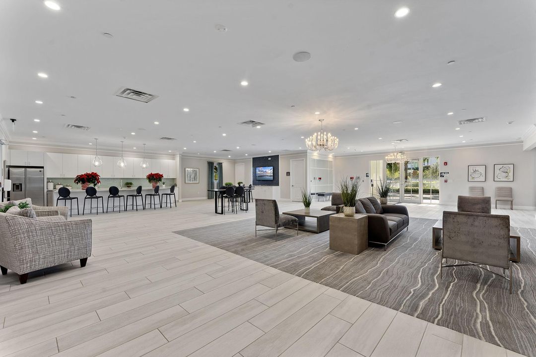 En Venta: $725,000 (4 camas, 3 baños, 2179 Pies cuadrados)