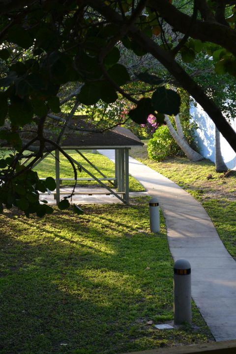 出租: $4,500 (2 贝兹, 2 浴室, 1250 平方英尺)