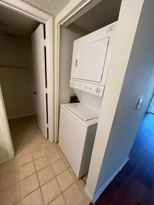 出租: $1,750 (2 贝兹, 2 浴室, 782 平方英尺)