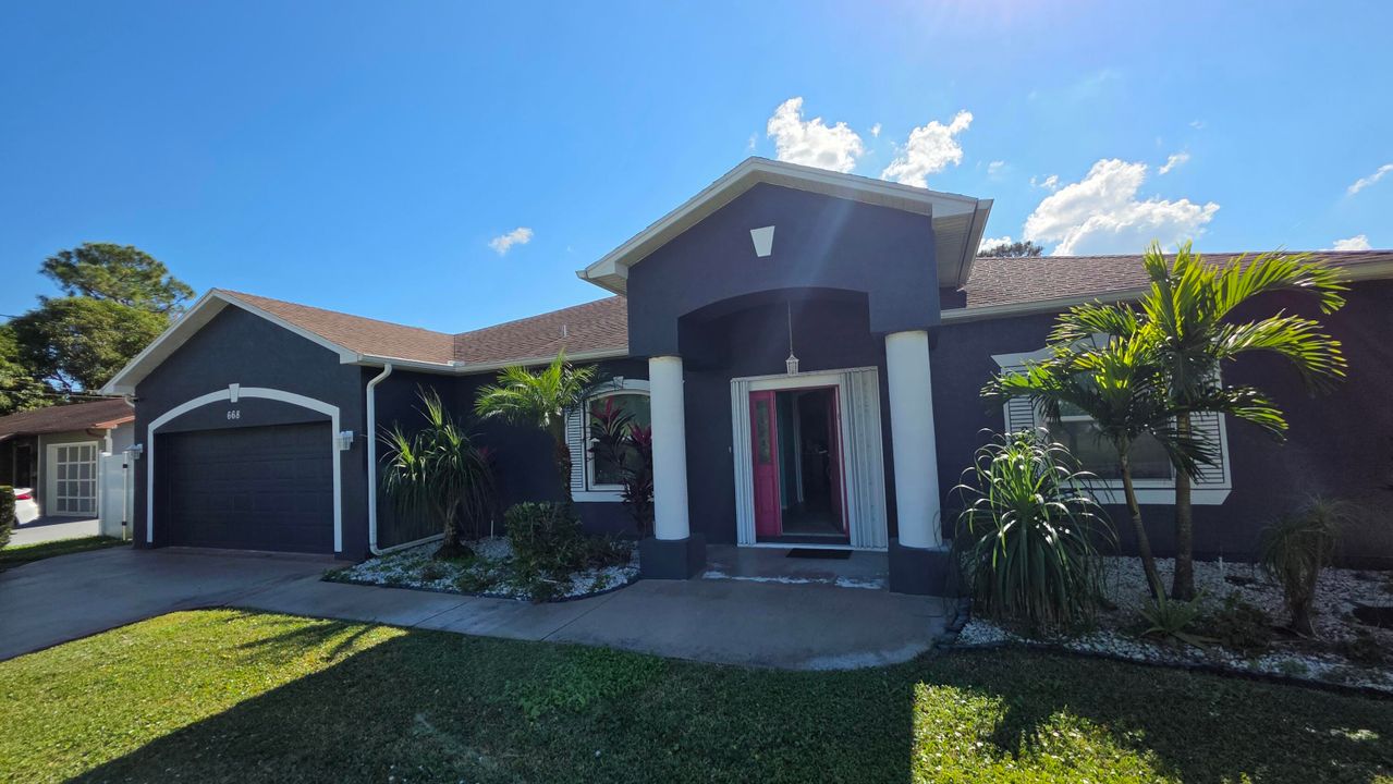 For Sale: $525,000 (4 beds, 2 baths, 2012 Square Feet)