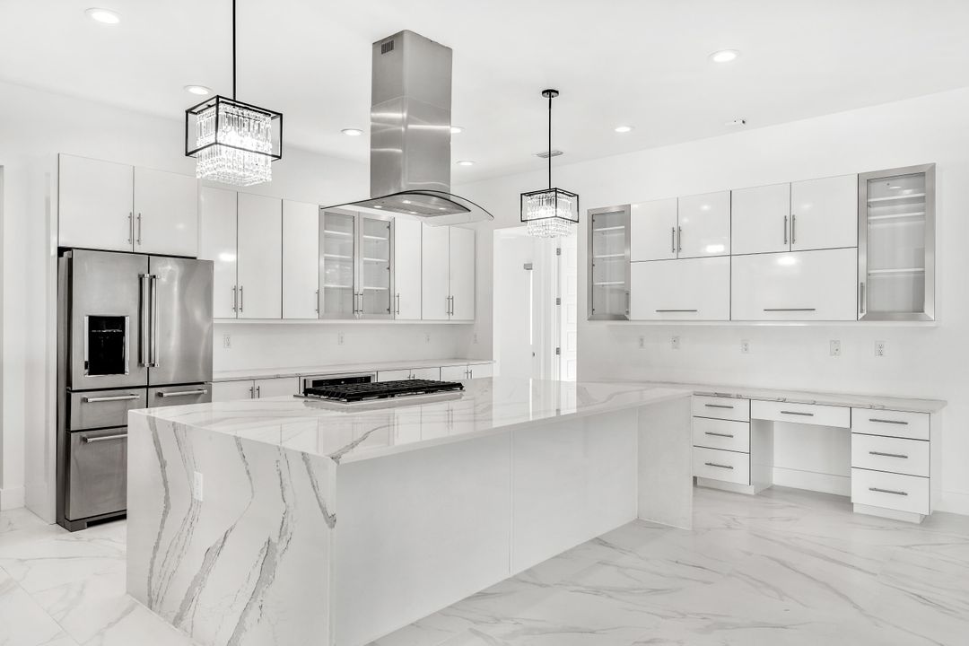 For Sale: $1,645,000 (5 beds, 4 baths, 3927 Square Feet)