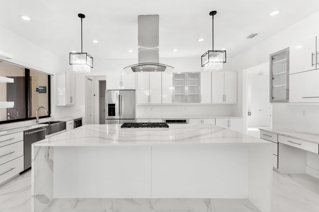 For Sale: $1,645,000 (5 beds, 4 baths, 3927 Square Feet)