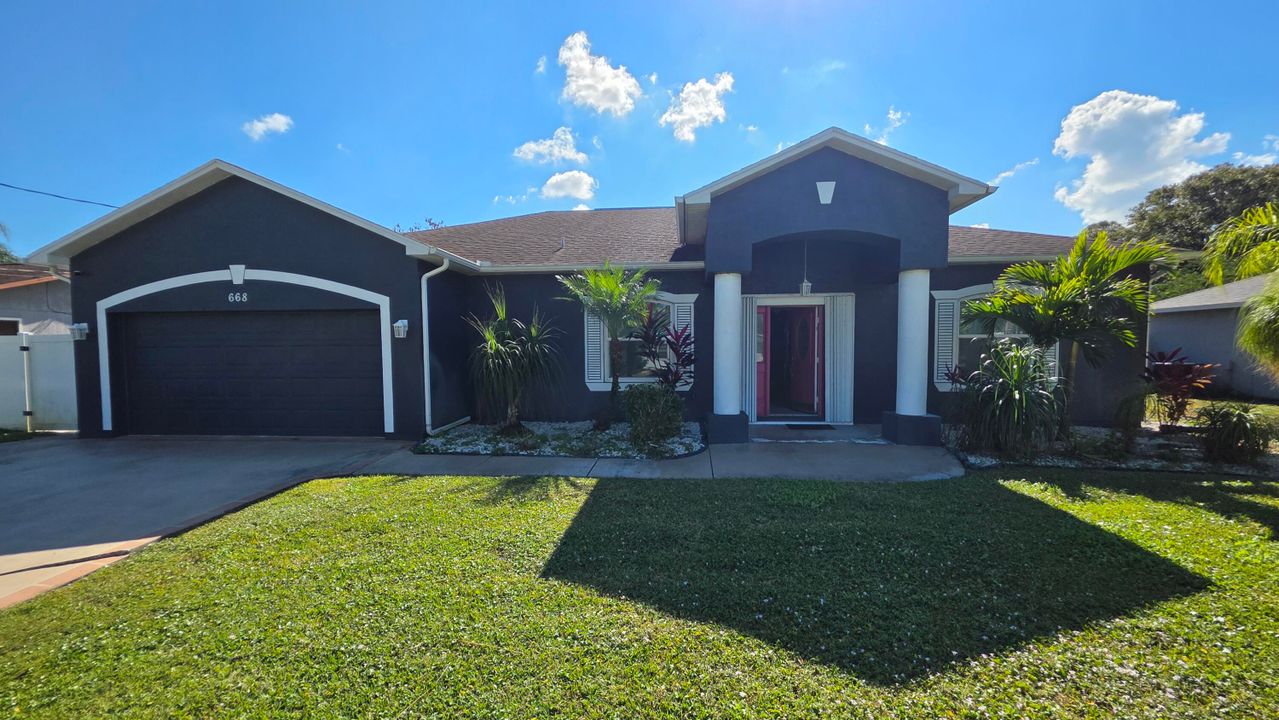 For Sale: $525,000 (4 beds, 2 baths, 2012 Square Feet)