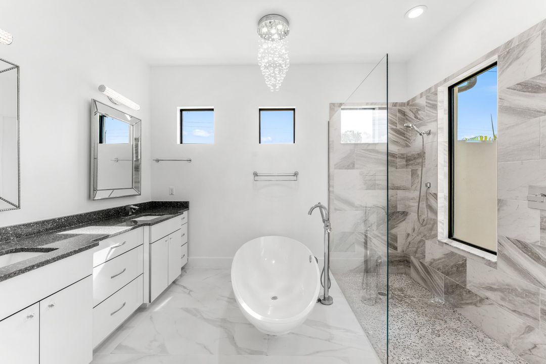 For Sale: $1,645,000 (5 beds, 4 baths, 3927 Square Feet)